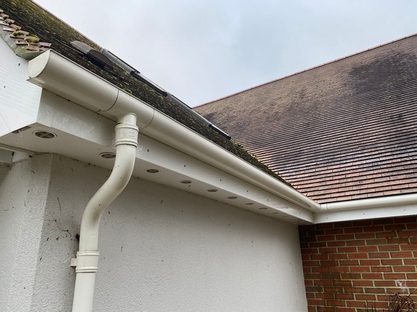Residential gutter cleaning experts in Esher, Surrey